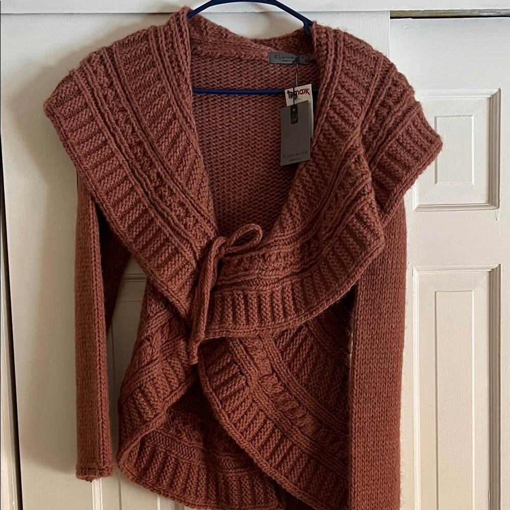 Chic Women's Warm Brown Knit Sweater